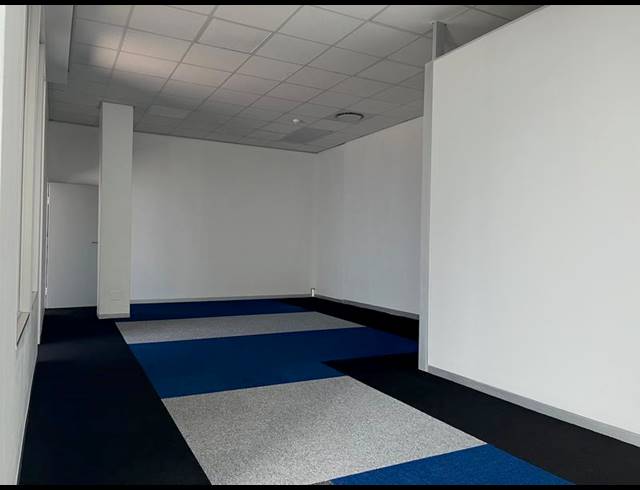 BUSINESS PROPERTY TO RENT IN CLAREMONT